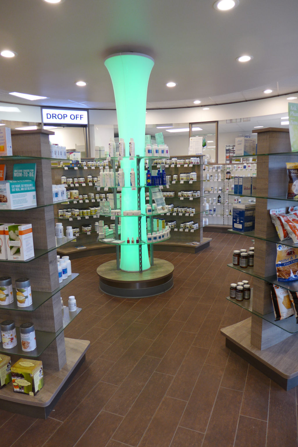 LED Light column, Custom Rx Pharmacy, Apotheke bei AT Design Team